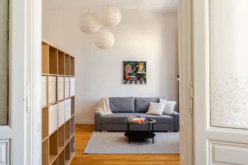 Vienna Charme right by Metro, Spacious